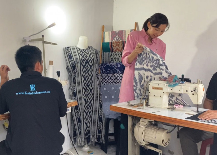 LinkUMKM BRI Dorong UMKM Fesyen Naik Kelas, Wastra Nusantara Jadi Busana Modern