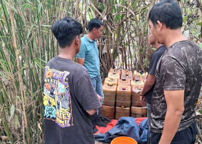 Polres Belitung Bongkar Pelangsiran BBM Pertalite di SPBU Badau, 3 Tersangka Diamankan