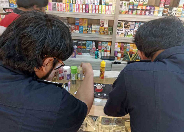 Bea Cukai Tanjungpandan Ingatkan Vape Store Belitung soal Bahaya Liquid Ilegal