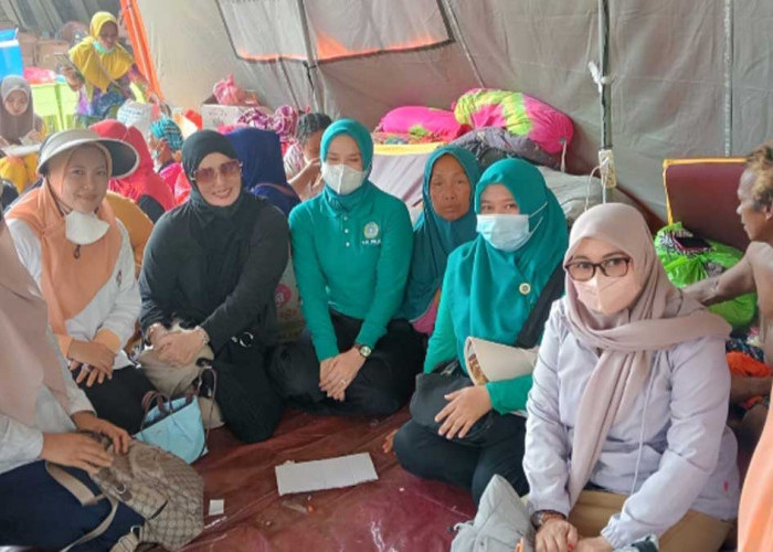 Hellyana Bantu Korban Kebakaran Bangka Selatan, Pakaian Dalam Masih Dibutuhkan