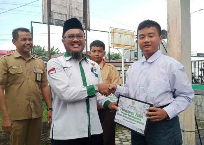 Anak Kurang Mampu di Belitung Dapat Bantuan Pendidikan dari Baznas, Ini Besarannya