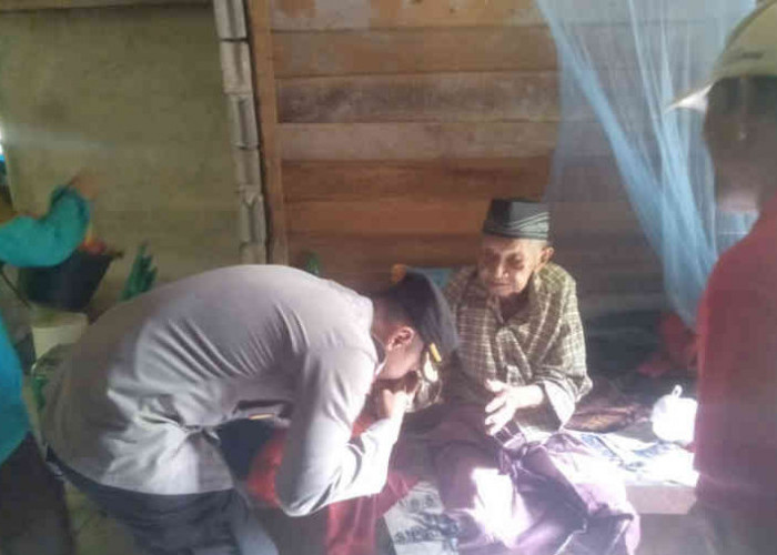 Polres Belitung Bantu Guru Ngaji di Dusun Aik Pelempang Jaya Timur