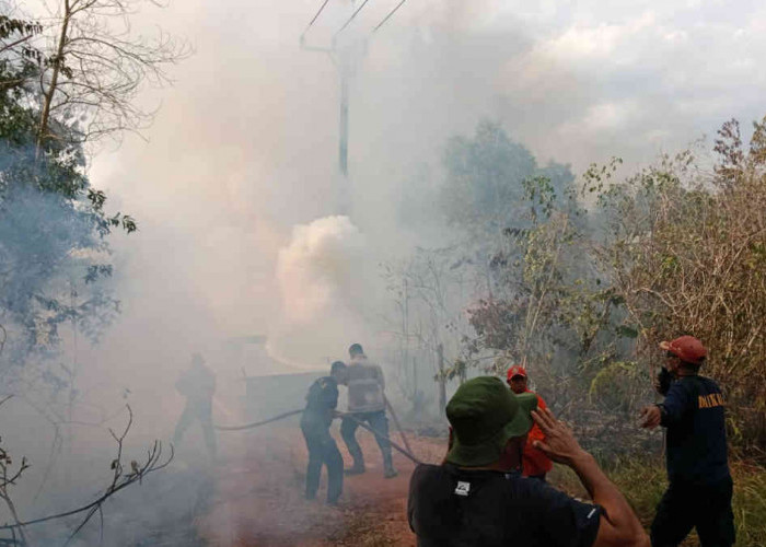 Lagi, Mobil Diduga Bermuatan BBM Bersubsidi Terbakar di Belitung 