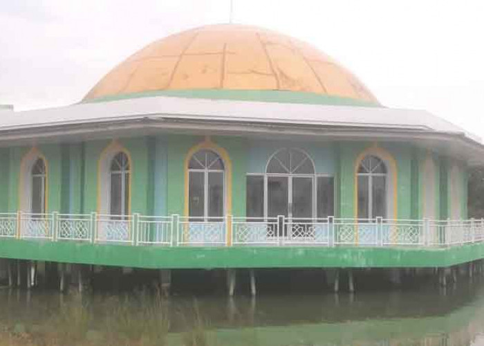 Teka-teki Kasus Tipikor Masjid 'Miring' Asrama Haji Babel Banyak Belum Terkuak