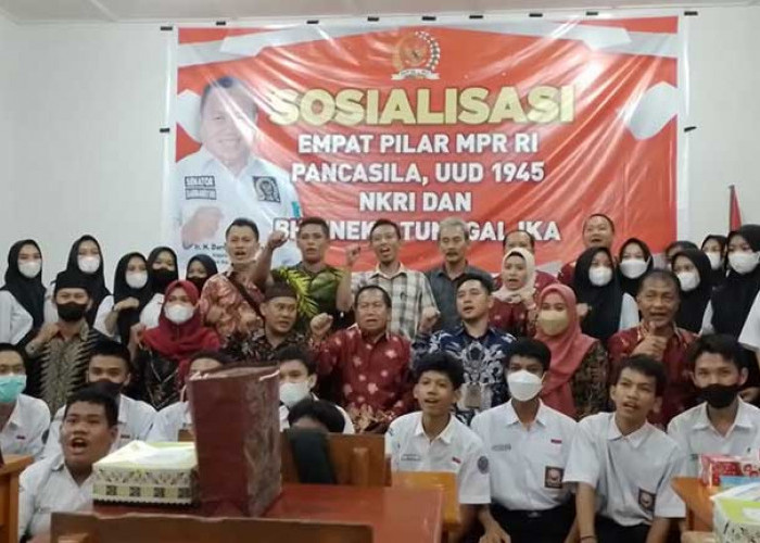 Darmansyah Husein Sosialisasi 4 Pilar Kebangsaan di SMK Yaperbel 2 Tanjungpandan