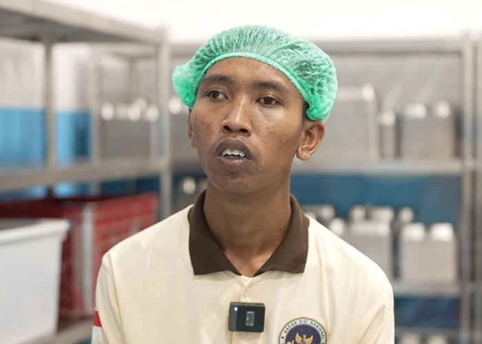 Kisah Rohmat di Dapur MBG Sukoharjo, Penyandang Disabilitas Kini Bisa Bantu Kebutuhan Keluarga