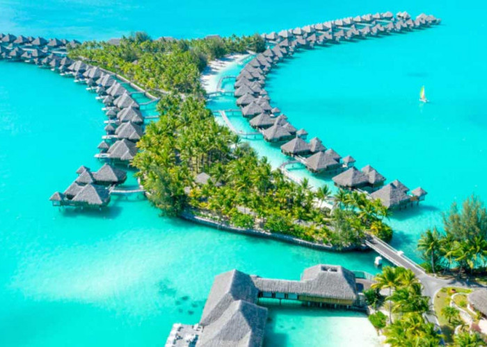 Bora Bora, The Natural Charm of A Tropical Paradise and Luxury Holidays