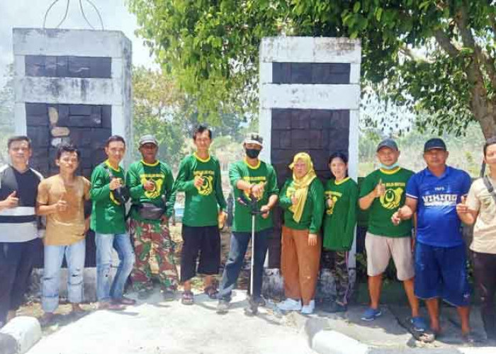 PBB Belitung Bakti Sosial Bersihkan Area Perkuburan Nunok Tanjungpandan