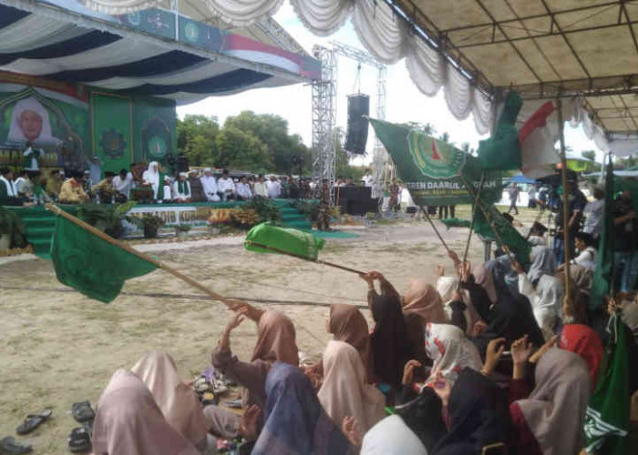 Ribuan Masyarakat Belitung Hadiri Manaqib Qubro di Ponpes Daarul Arofah, Habib Luthfi Ajak Cintai NKRI