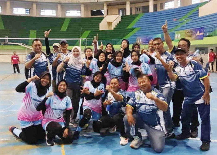 Belitung Tampil Superior di Kejurprov Voli Babel 2025, Taklukkan Beltim 3-0