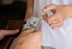 Mau Pinjam Uang ke Teman? Ini Tips Aman dan Etika yang Wajib Dipahami